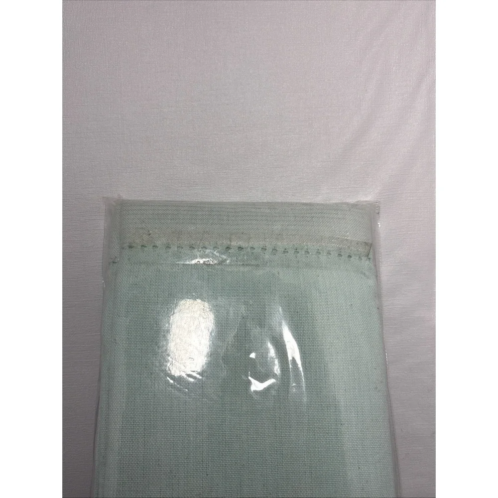 Cynthia Rowley New York Set of 4 Dinner Napkins